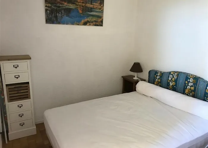 Apartment T2 6 Pers En Bord De Mer, Parking Prive, Proche Commerces Et - - Fr-1-81-49 *